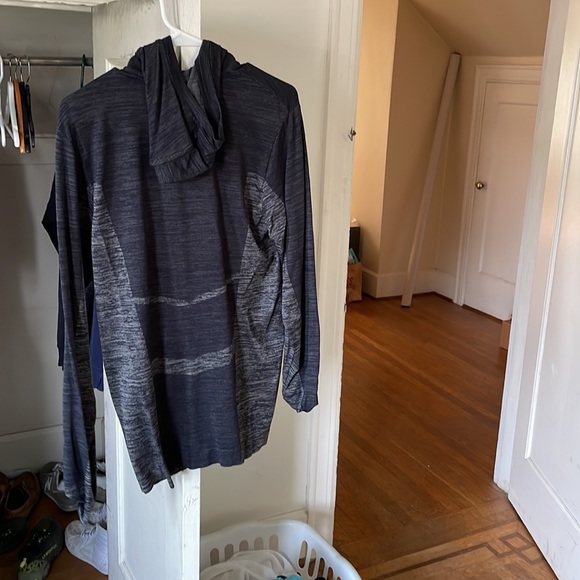 Nike running pullover - Picture 3 of 3